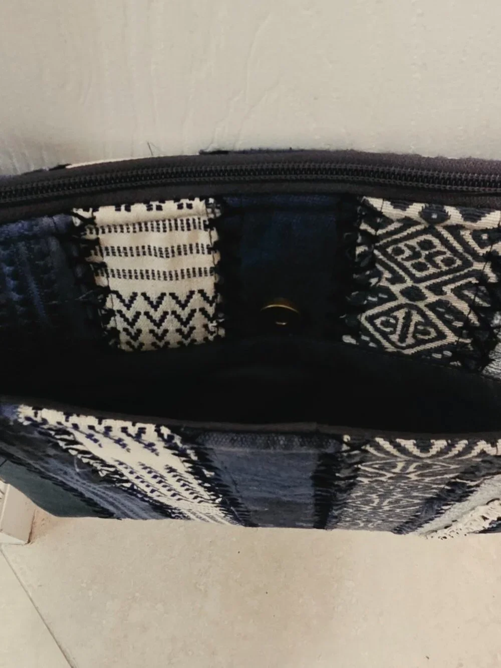 DEMDACO Your Journey Indigo Crossbody Bag - Blue/Cream - Size Medium NWT